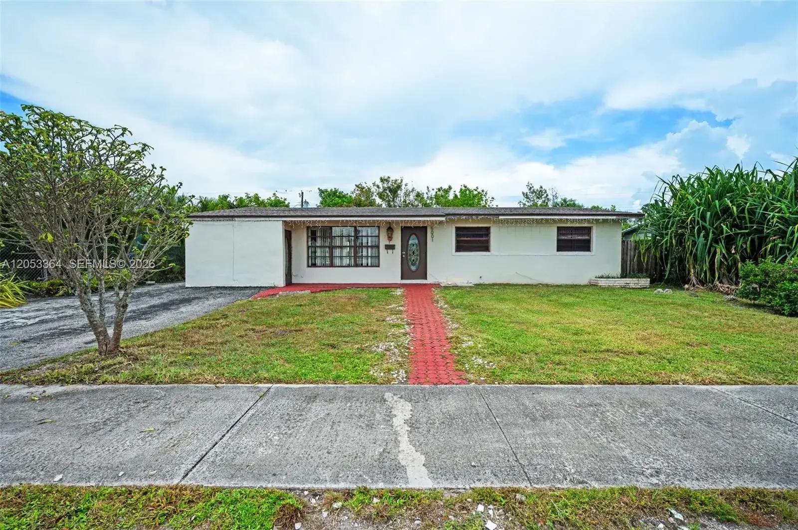 3 bedroom 2 bath Residential for sale at 5001 NW 179th Ter, Miami Gardens FL 33055