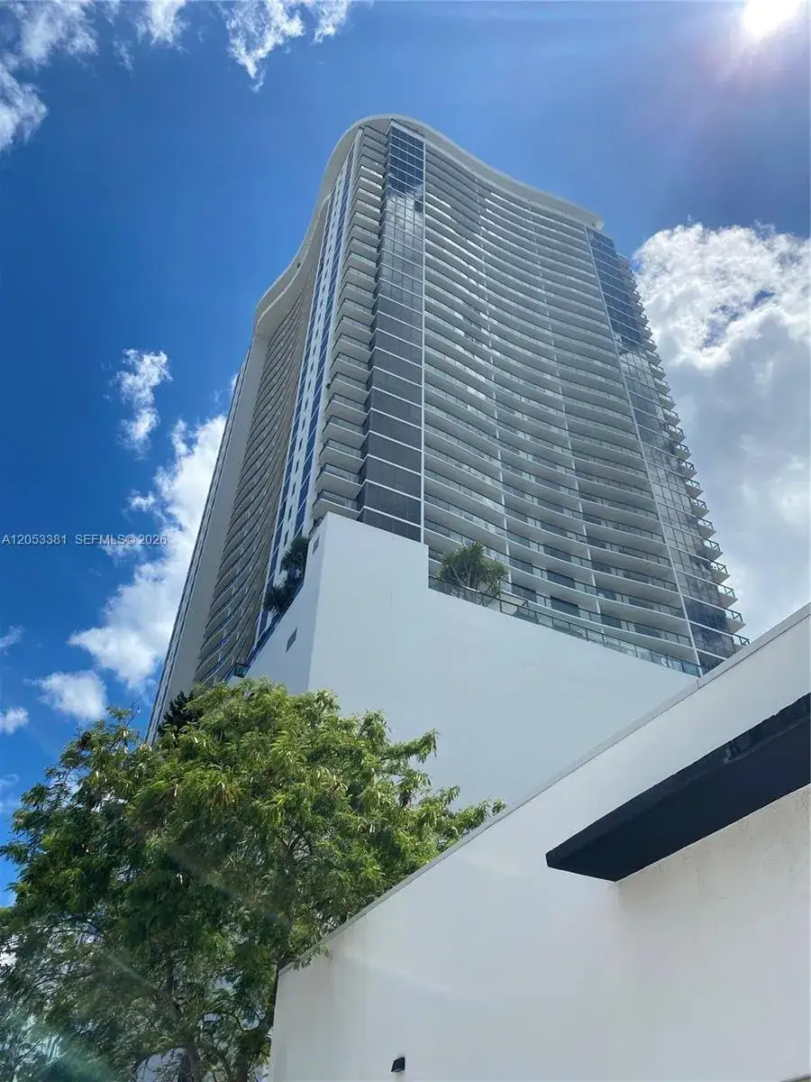 1 bedroom 1 bath Residential for sale at 1600 NE 1st Ave # 1711, Miami FL 33132
