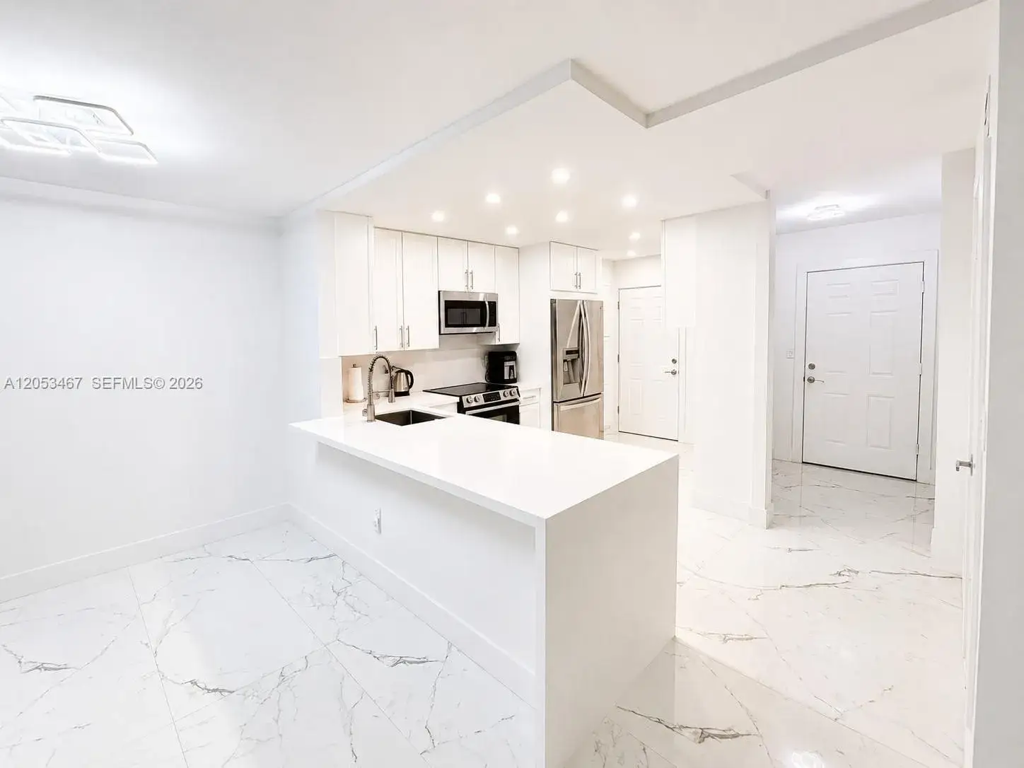 2 bedroom 2 bath Residential for sale at 1750 NE 191st St # 1, Miami FL 33179