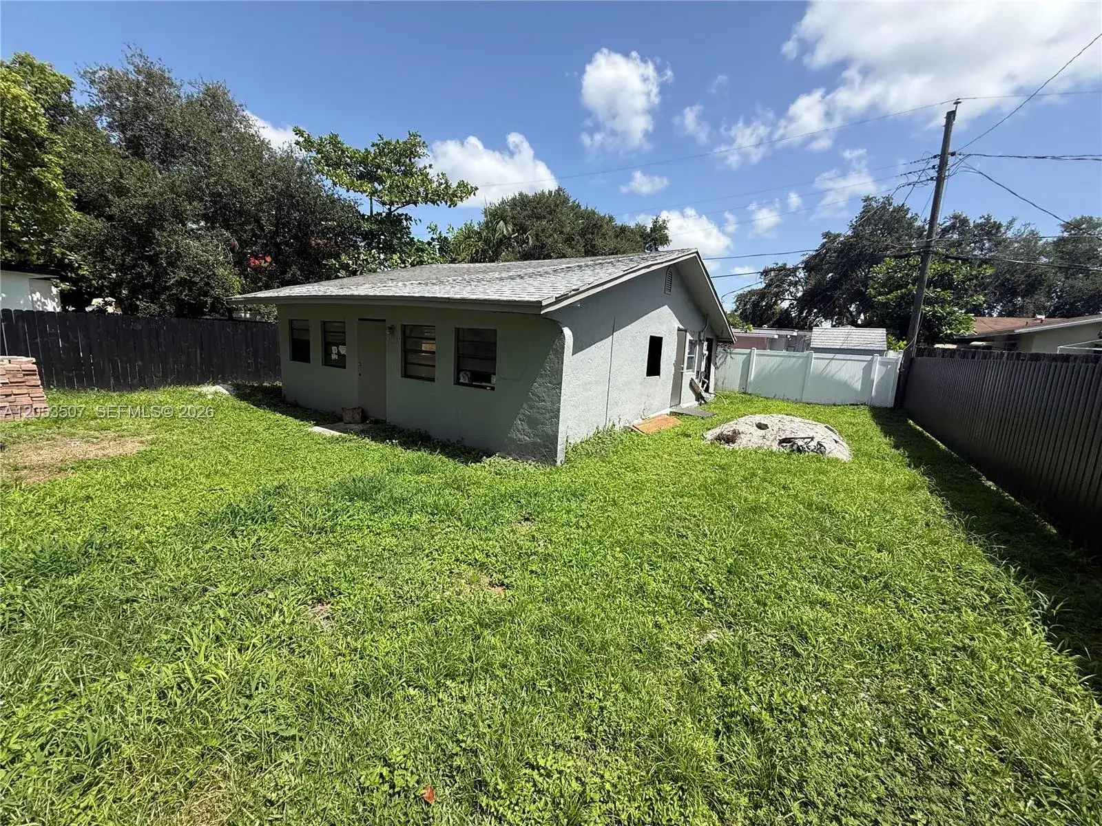 2 bedroom 1 bath Residential for sale at 6123 Call St, Hollywood FL 33024