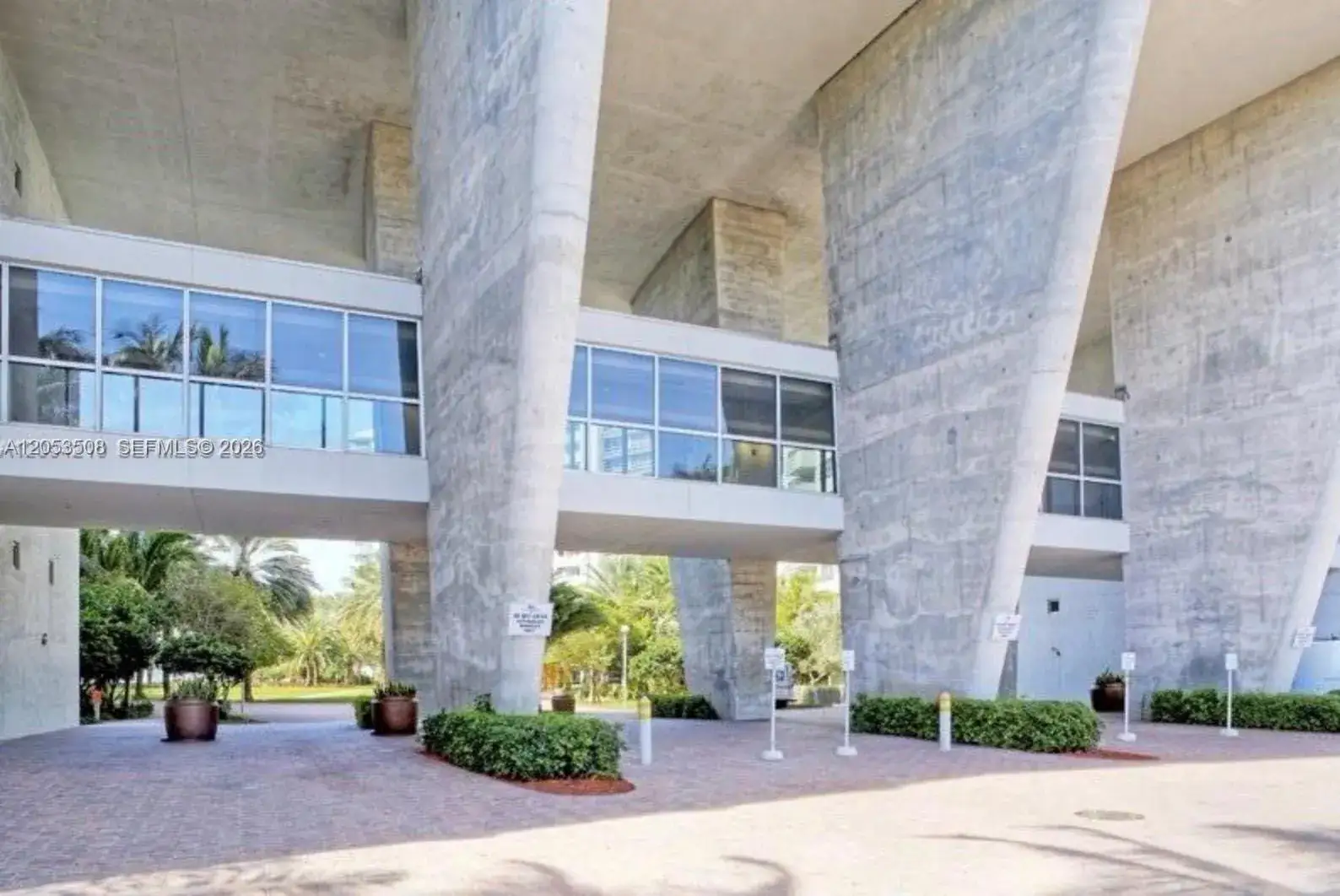 1 bath Residential Lease for rent at 1500 Bay Rd # 484S, Miami Beach FL 33139