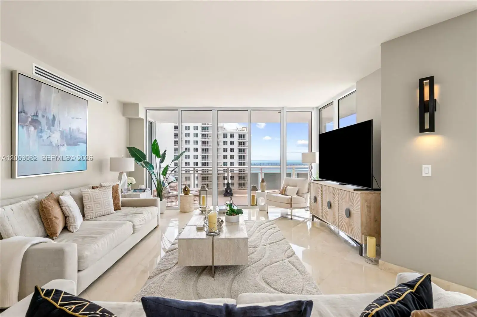 3 bedroom 3 bath Residential Lease for rent at 901 Brickell Key Blvd # 2804, Miami FL 33131