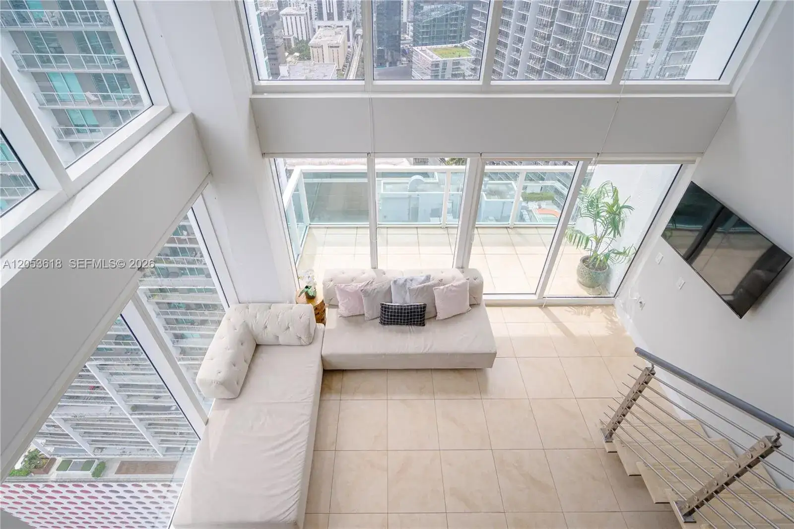 2 bedroom 2 bath Residential Lease for rent at 41 SE 5th St # 2102, Miami FL 33131