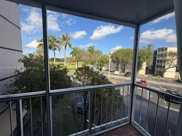 2 bedroom 2 bath Residential for sale at 7035 NW 186th St # D302, Hialeah FL 33015