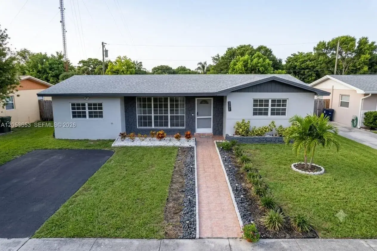 3 bedroom 2 bath Residential for sale at 351 NW 206th Ter, Miami Gardens FL 33169