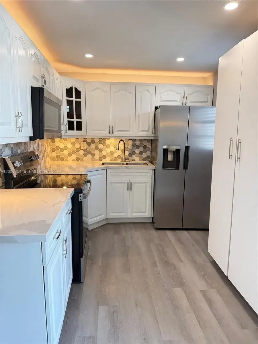 2 bedroom 2 bath Residential Lease for rent at 14185 SW 87th St # 212A, Miami FL 33183