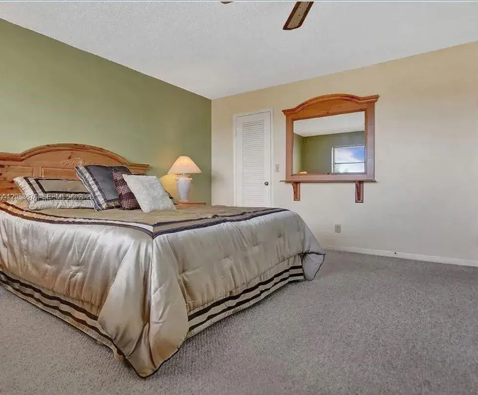1 bedroom 1 bath Residential for sale at 4047 NW 16 # 403, Lauderhill FL 33313