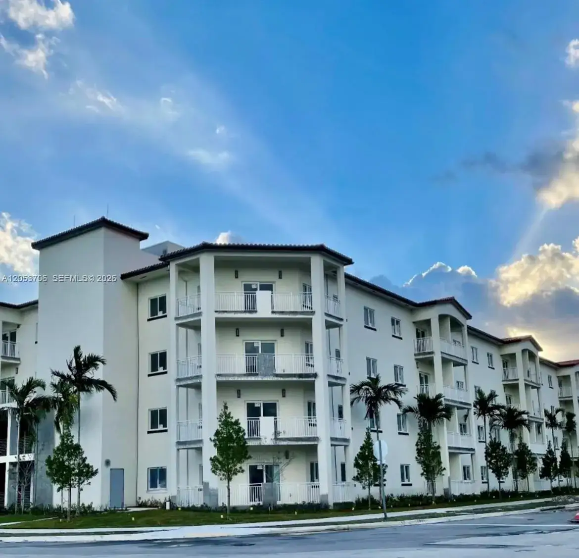 1 bedroom 1 bath Residential Lease for rent at 10950 NW 82nd St # 422, Doral FL 33178
