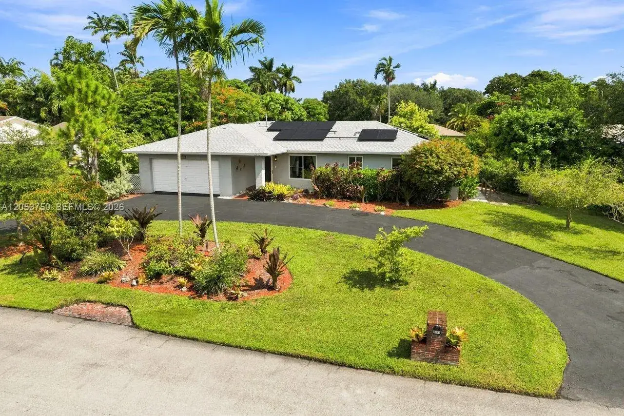8445 SW 181st Ter, Palmetto Bay FL 33157