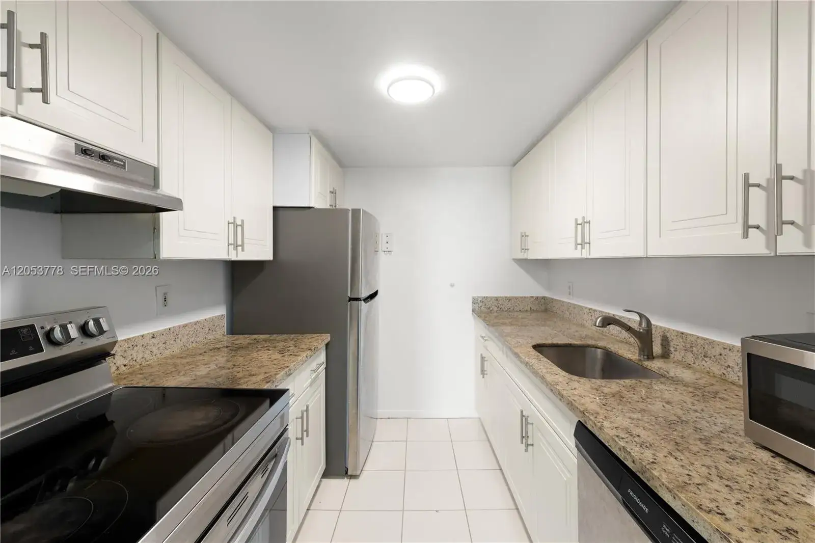 1 bedroom 1 bath Residential Lease for rent at 2350 NE 135th St # 812, North Miami FL 33181