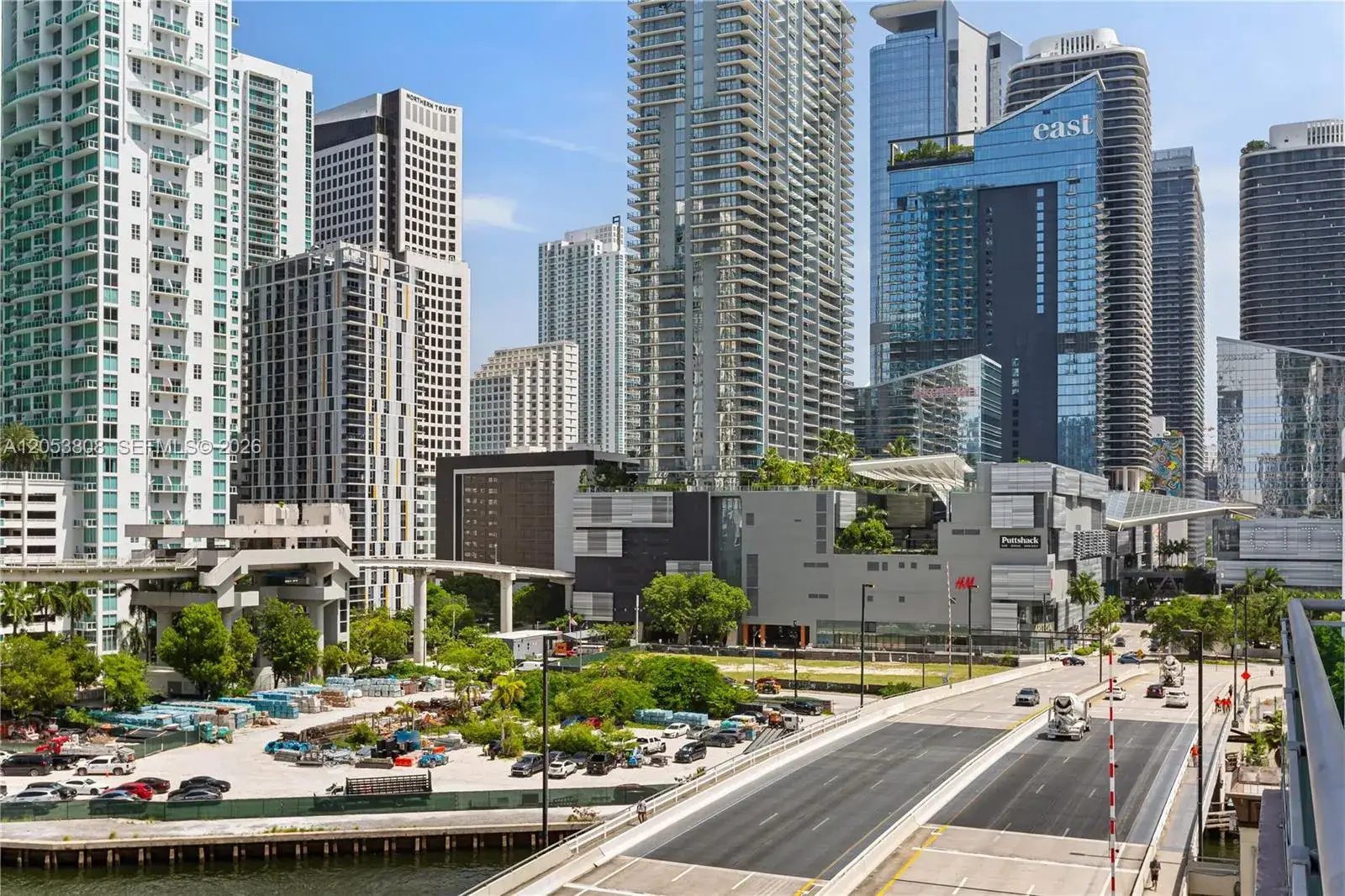3 bedroom 2 bath Residential Lease for rent at 350 S Miami Ave # 2102, Miami FL 33130