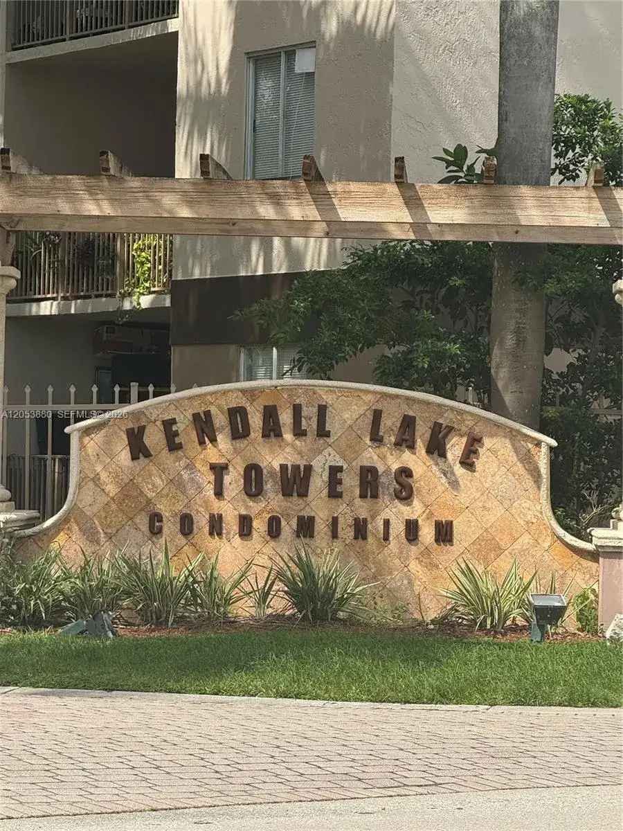 3 bedroom 2 bath Residential Lease for rent at 15241 SW 80th St # 310, Miami FL 33193