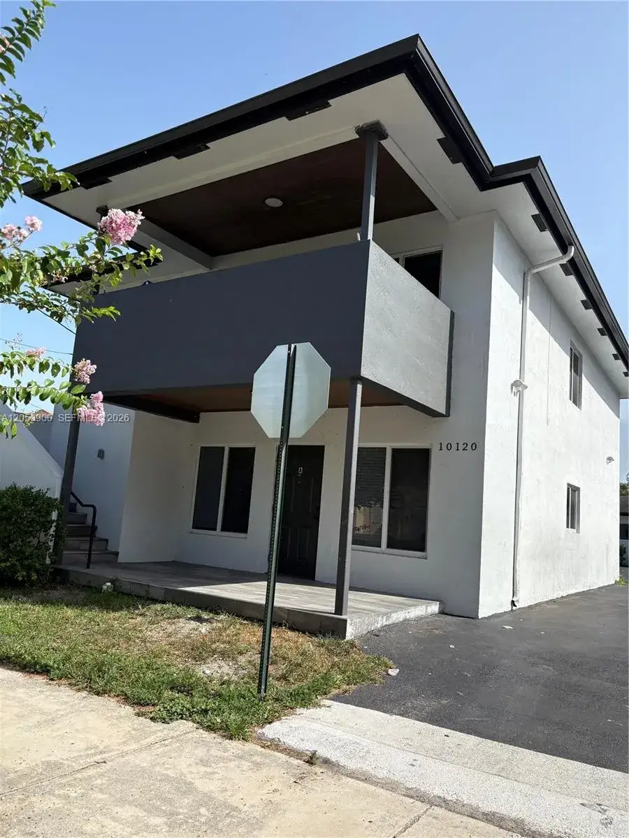 Residential Income for sale at 10128 W Fern St, Miami FL 33157