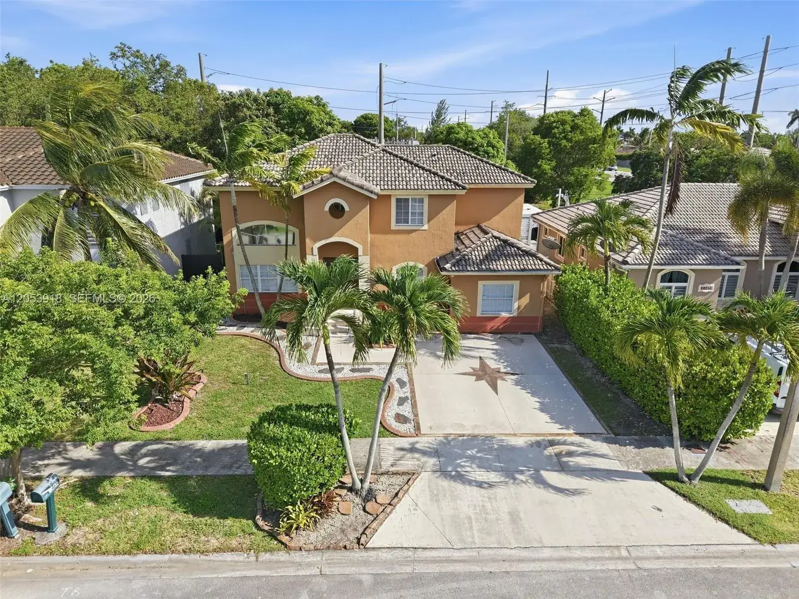 3 bedroom 2 bath Residential for sale at 14640 SW 176th Ter, Miami FL 33177