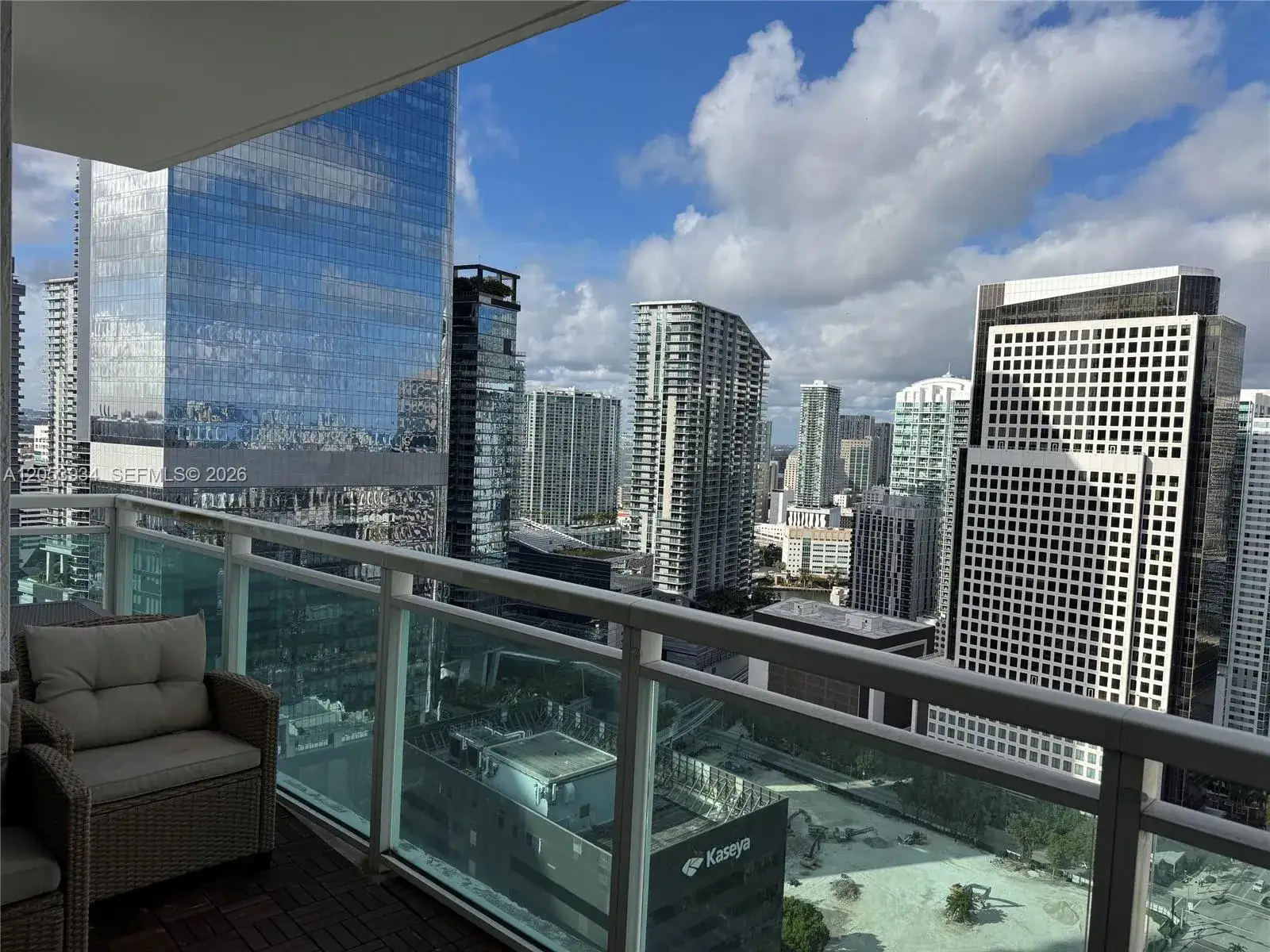1 bedroom 1 bath Residential Lease for rent at 951 Brickell Ave # 3601, Miami FL 33131