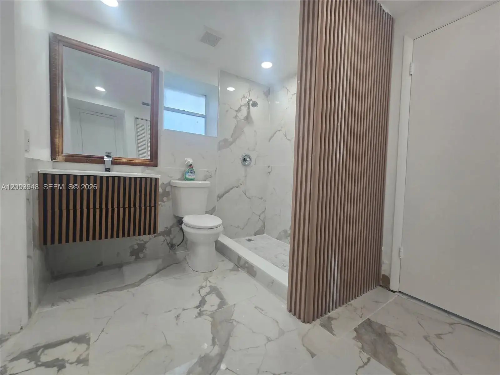 2 bedroom 1 bath Residential for sale at 6070 W 18th Ave # 213, Hialeah FL 33012