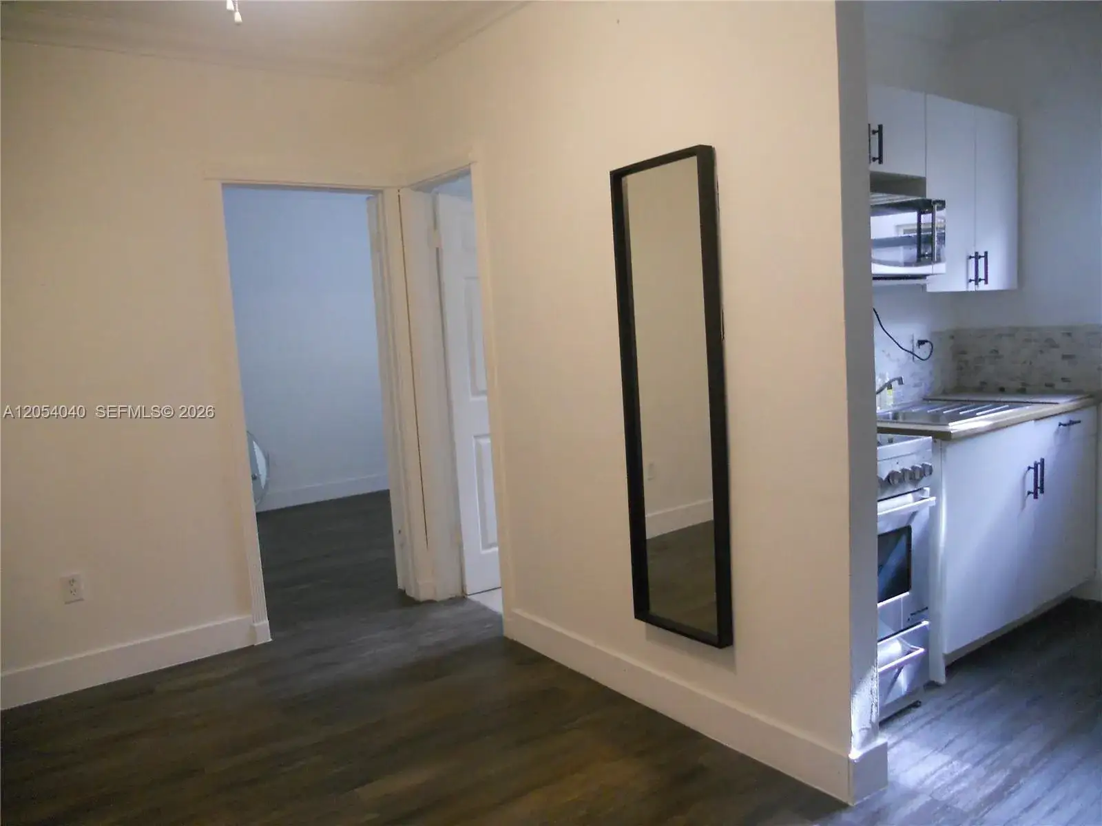 2 bedroom 1 bath Residential Lease for rent at 1043 NW 2nd St # 9, Miami FL 33128