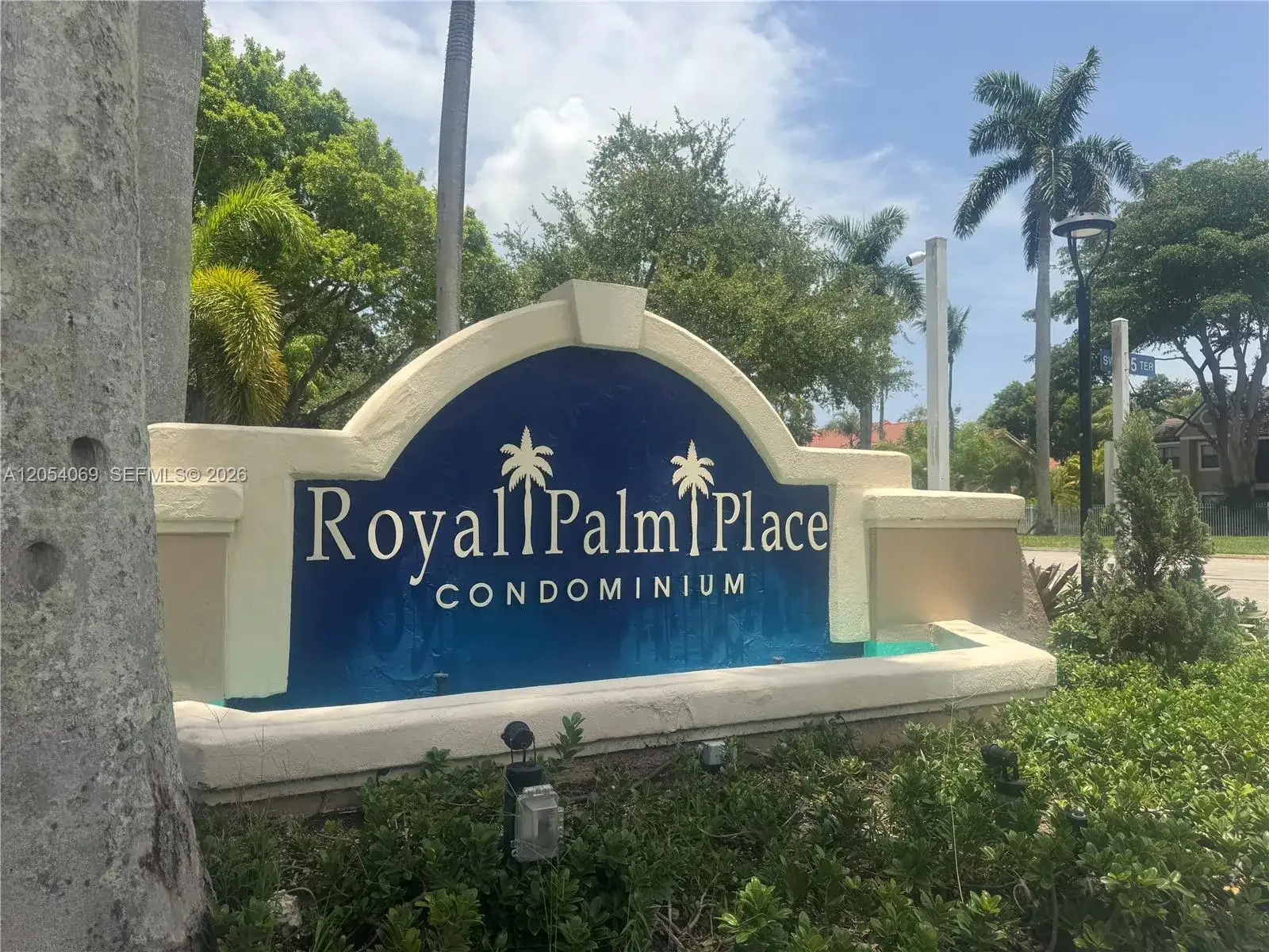 2 bedroom 2 bath Residential for sale at 10610 SW 158th Ct # 206, Miami FL 33196