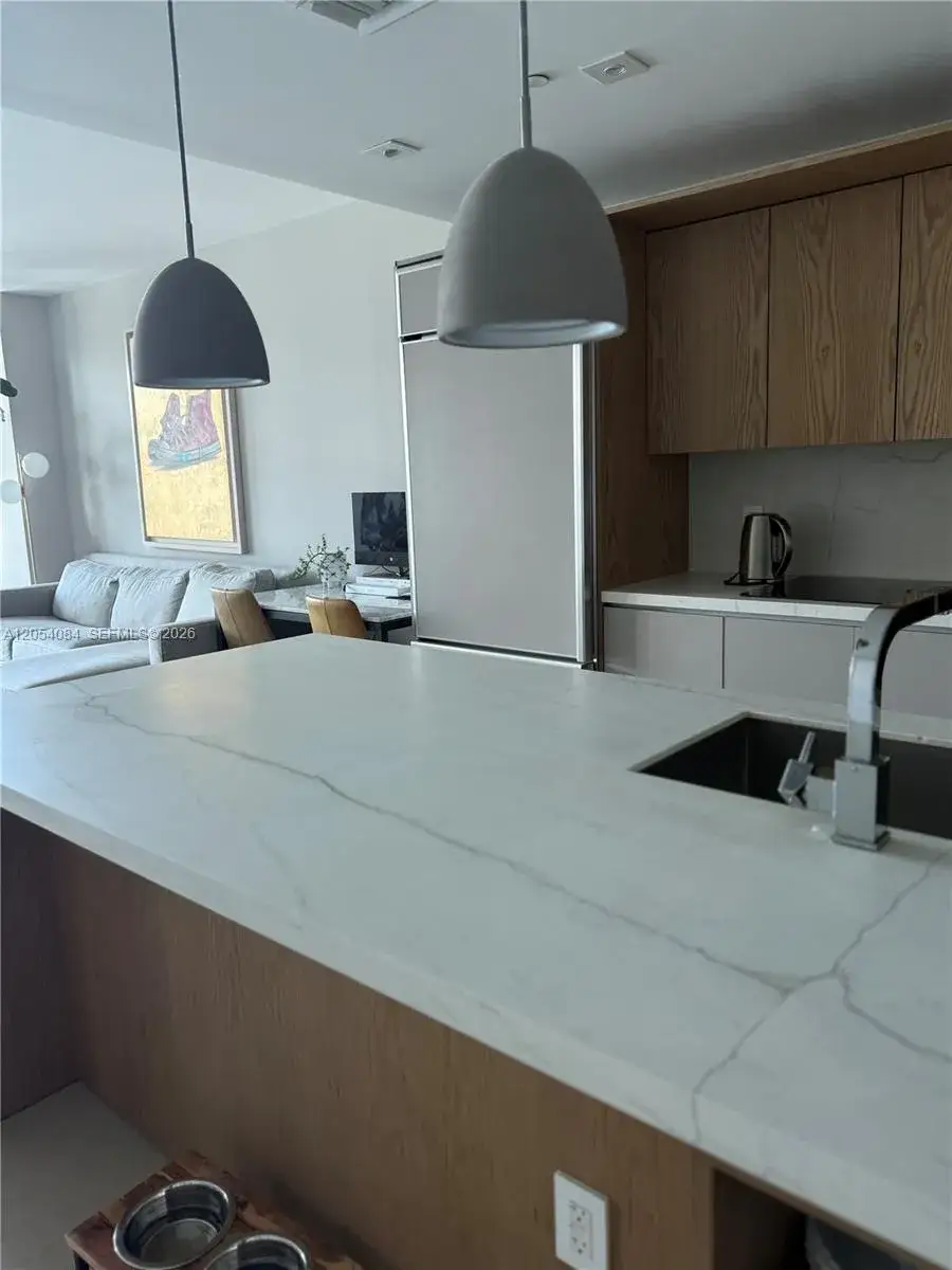 2 bedroom 2 bath Residential Lease for rent at 460 NE 28th St # 803, Miami FL 33137