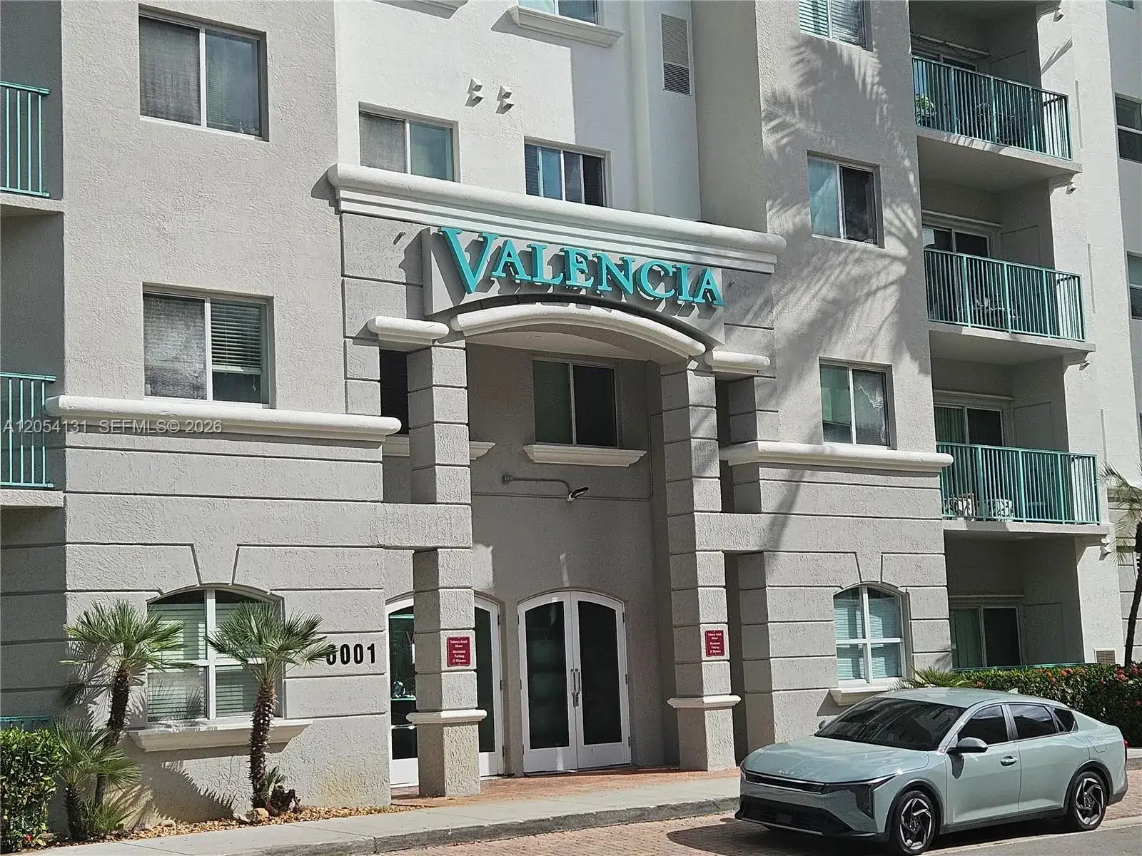 1 bedroom 1 bath Residential for sale at 6001 SW 70th St # 655, South Miami FL 33143