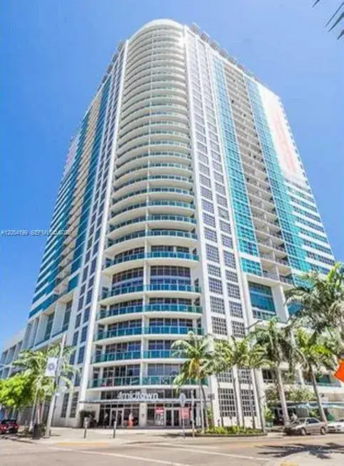 1 bedroom 1 bath Residential Lease for rent at 3301 NE 1 AV # L0205, Miami FL 33137