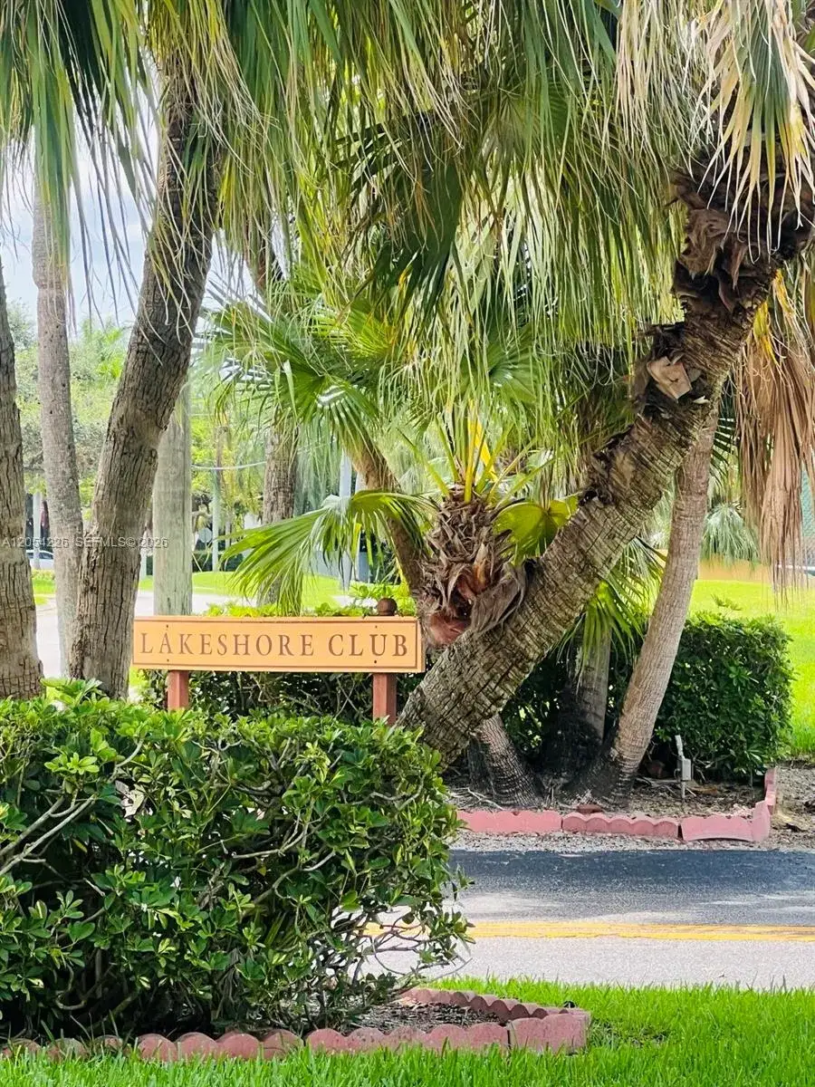 3 bedroom 2 bath Residential Lease for rent at 4613 NW 91st Ave, Sunrise FL 33351