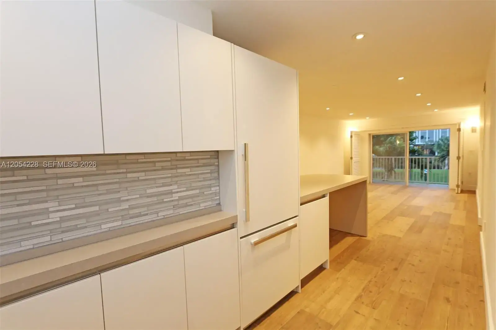 2 bedroom 1 bath Residential Lease for rent at 7570 SW 82nd St # F212, Miami FL 33143