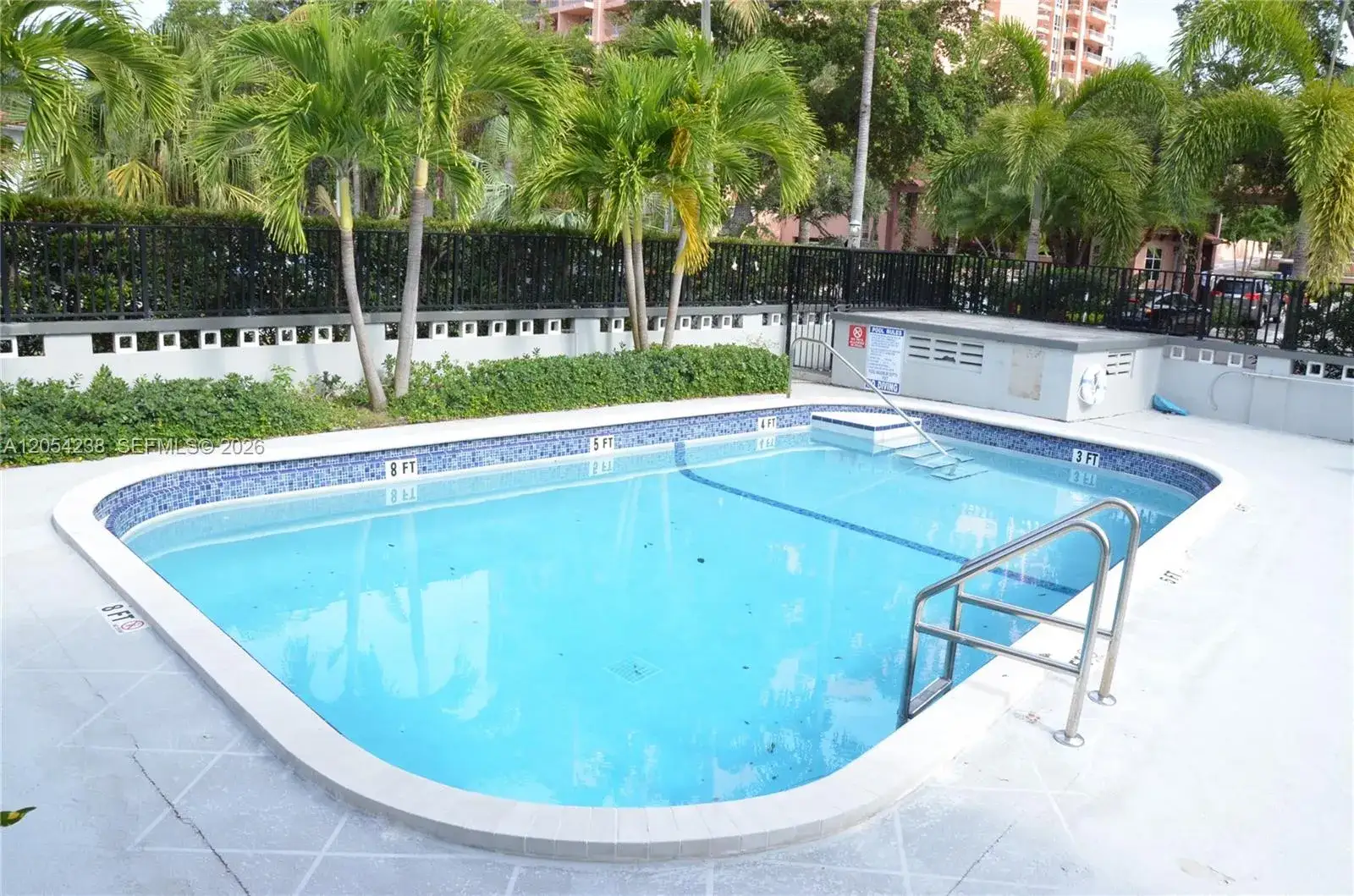 1 bedroom 1 bath Residential Lease for rent at 35 Edgewater Dr # 104, Coral Gables FL 33133