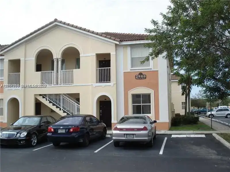 2 bedroom 2 bath Residential Lease for rent at 9760 NW 47th Ter # 167, Doral FL 33178
