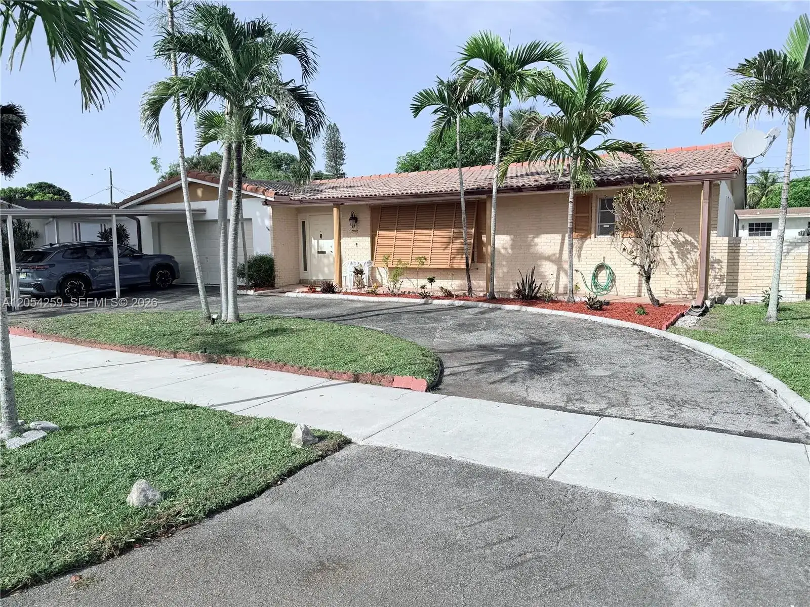 3 bedroom 2 bath Residential for sale at 21105 NW Miami Ct, Miami Gardens FL 33169
