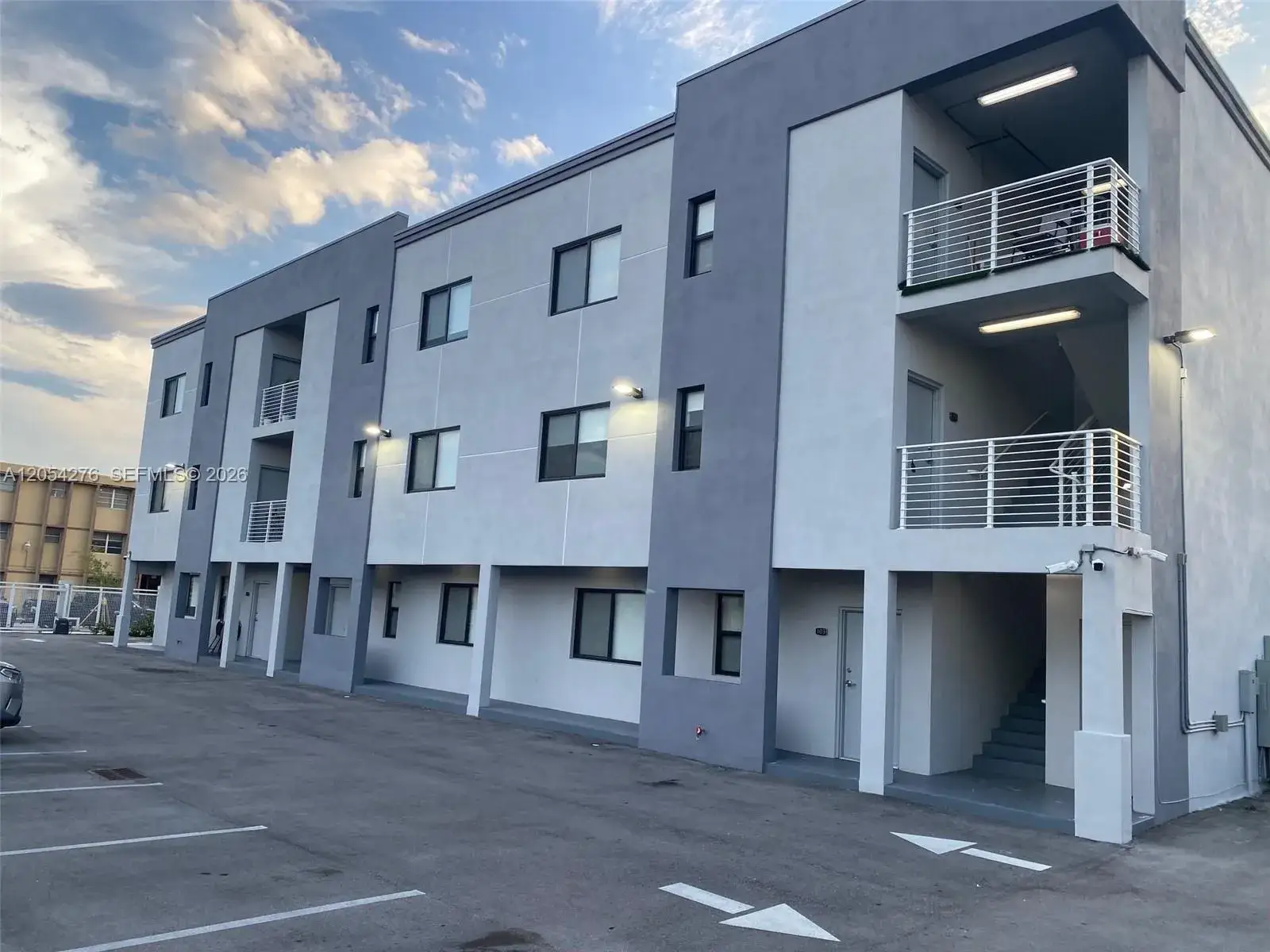 3 bedroom 2 bath Residential Lease for rent at 423 E 27th St # 201, Hialeah FL 33013