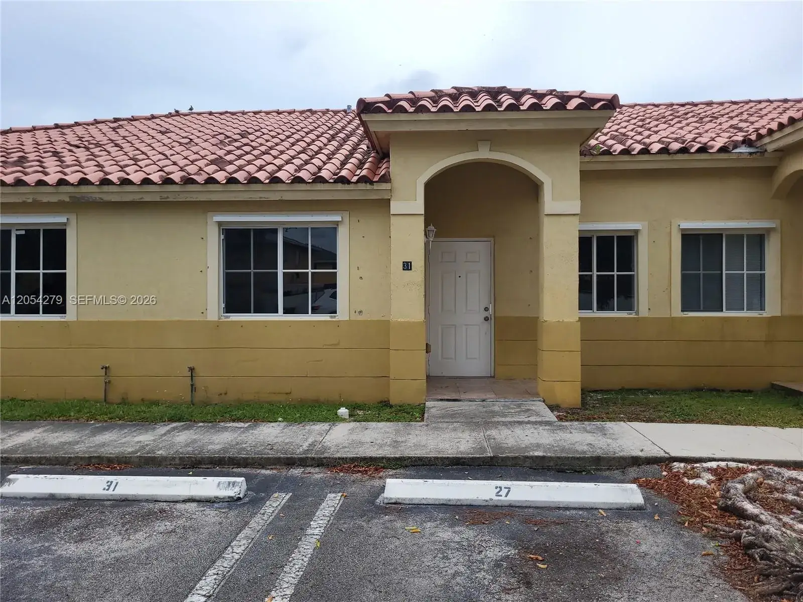 2 bedroom 2 bath Residential Lease for rent at 31 NE 13th Ave # 5, Homestead FL 33033