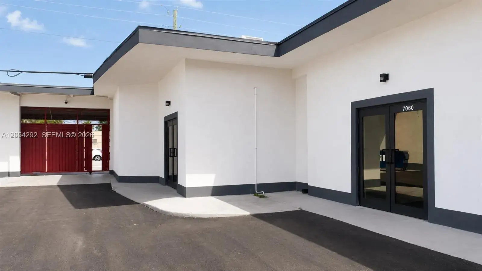 Commercial Sale for sale at 7000 NW 2 Ave # 7060, Miami FL 33150