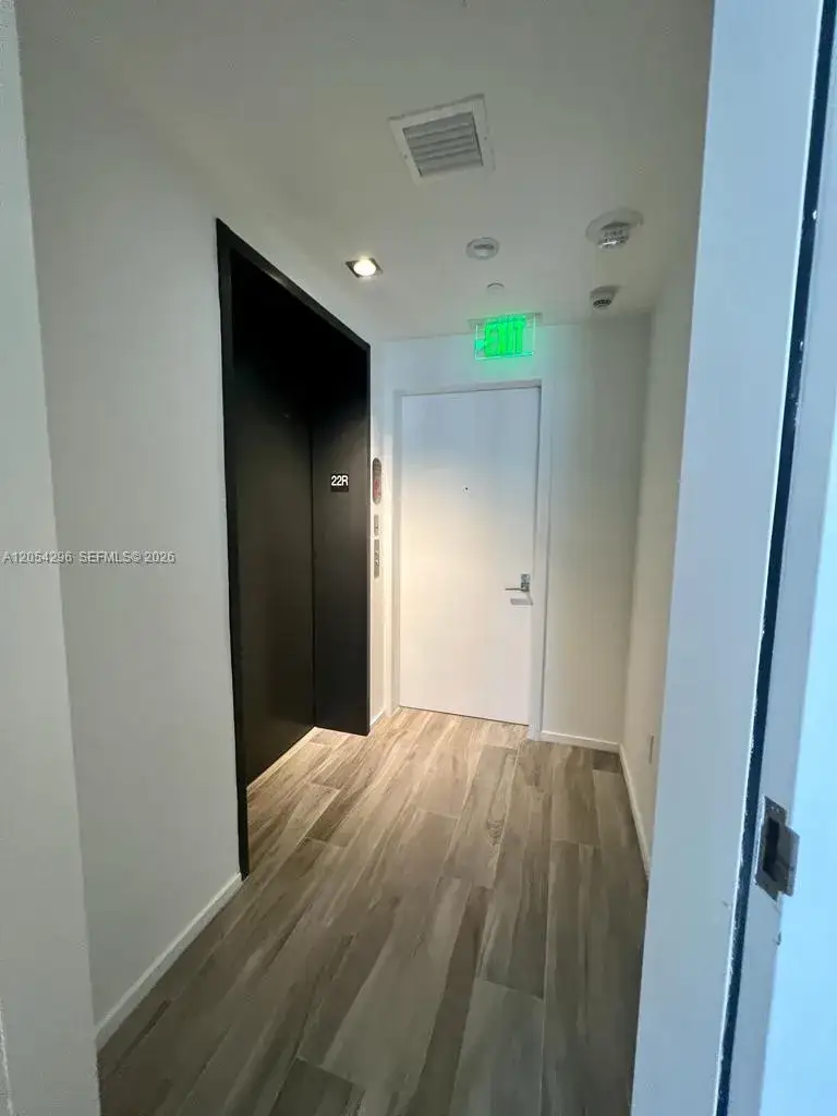 1 bedroom 1 bath Residential Lease for rent at 801 S Miami Ave # 2203, Miami FL 33130