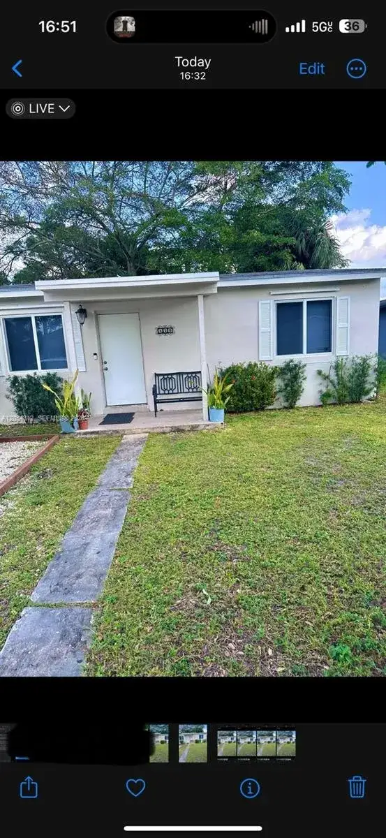 2 bedroom 1 bath Residential Lease for rent at 428 NW 21st Ter, Fort Lauderdale FL 33311
