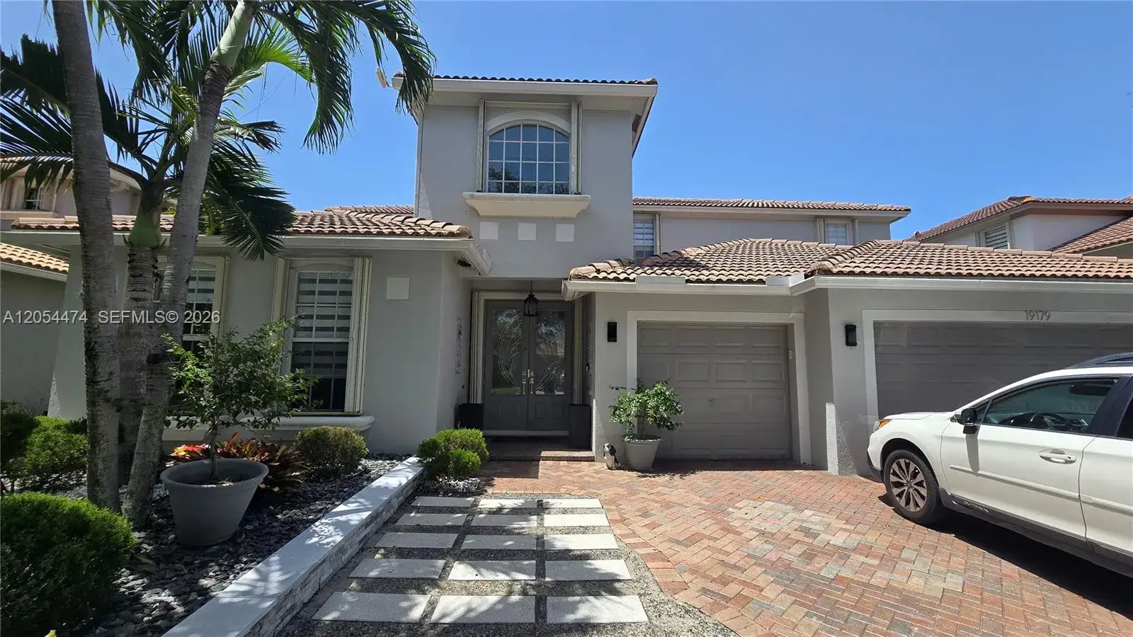 5 bedroom 3 bath Residential Lease for rent at 19179 S Gardenia Ave # 0, Weston FL 33332