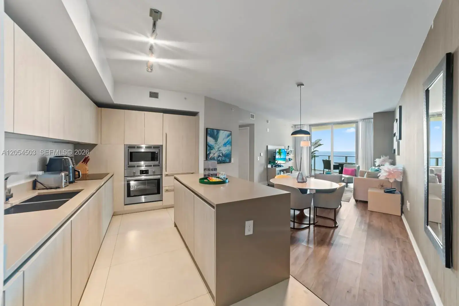 1 bedroom 1 bath Residential for sale at 4111 S Ocean Dr # 1509, Hollywood FL 33019