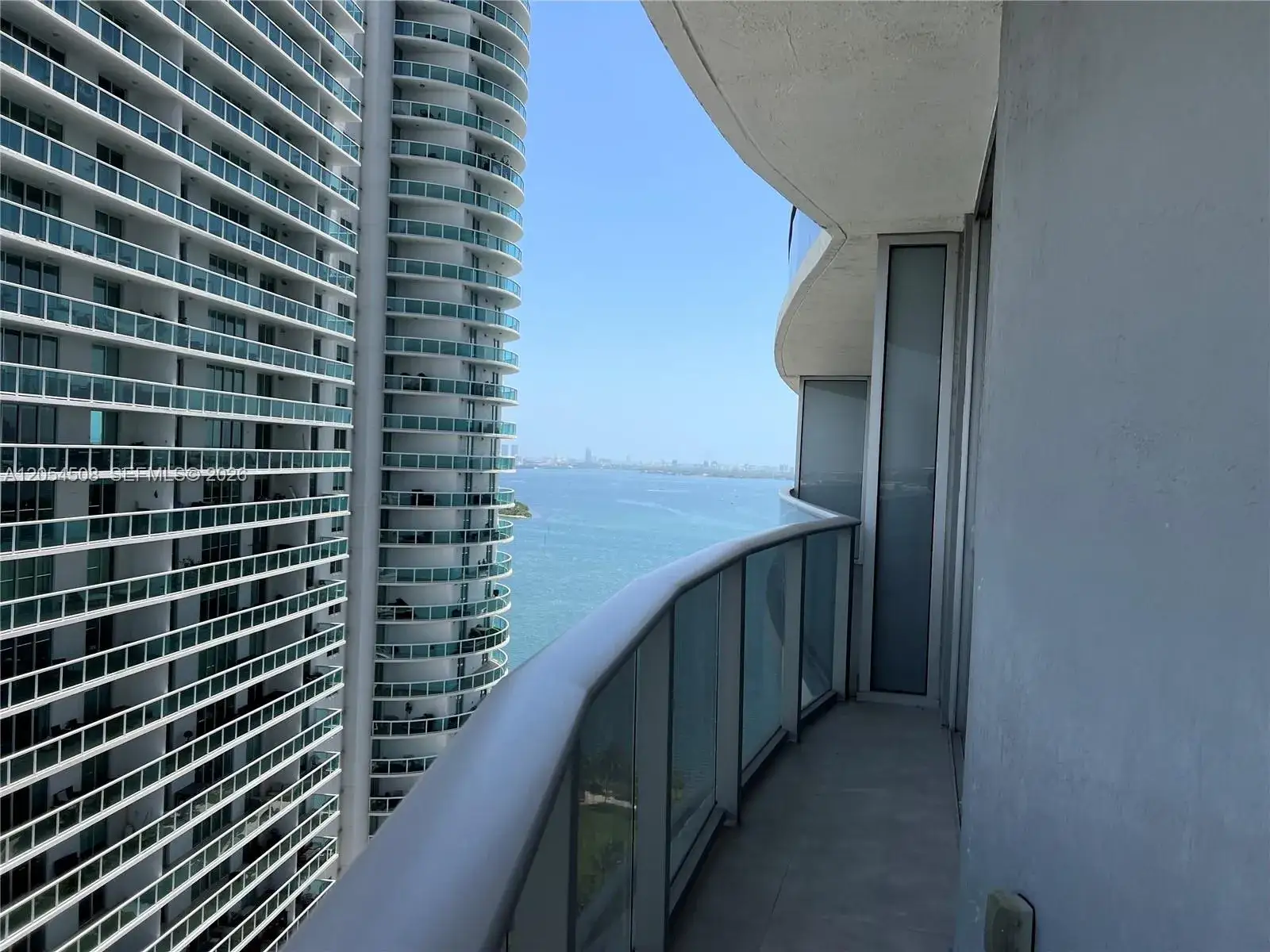 2 bedroom 2 bath Residential Lease for rent at 488 NE 18th St # 2301, Miami FL 33132