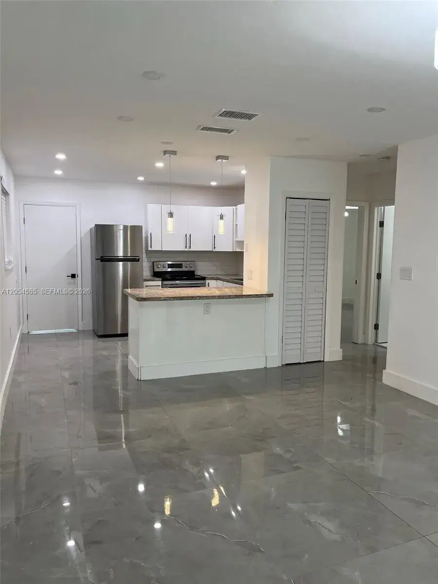 2 bedroom 1 bath Residential Lease for rent at 2783 SW 33rd Ave # 2783, Miami FL 33133
