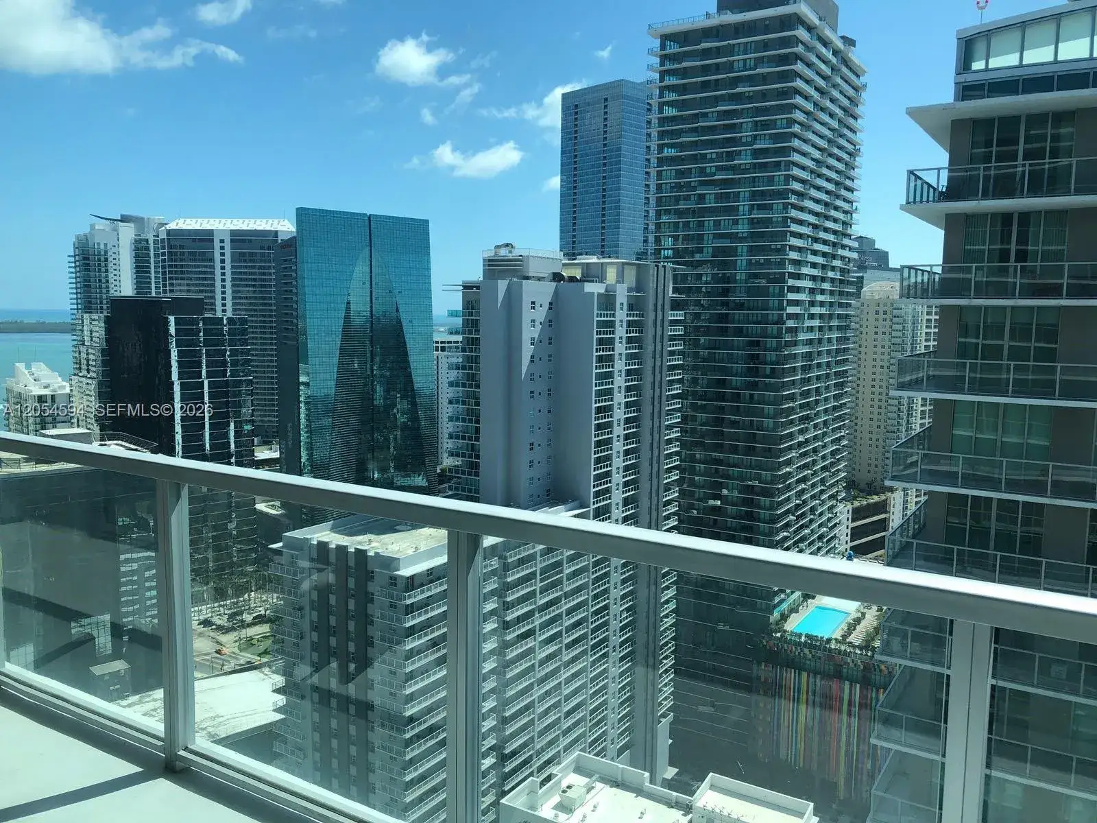 2 bedroom 2 bath Residential Lease for rent at 1111 SW 1st Ave # 3816, Miami FL 33130