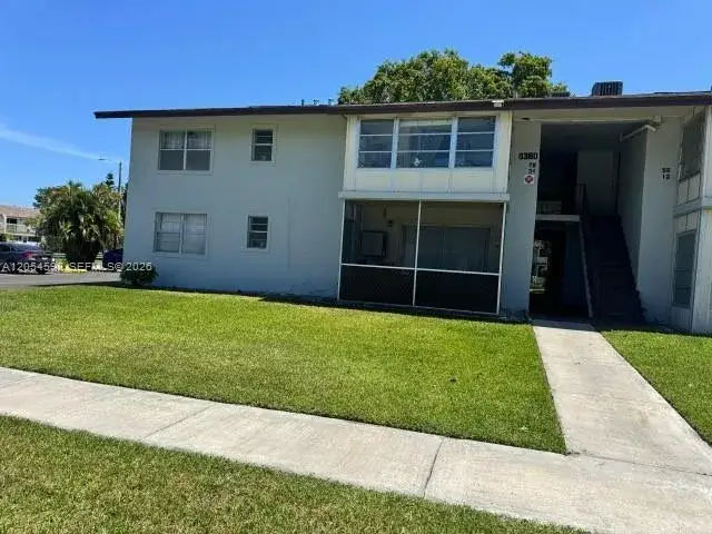 2 bedroom 2 bath Residential for sale at 380 E Laurel Dr # 4D, Margate FL 33063