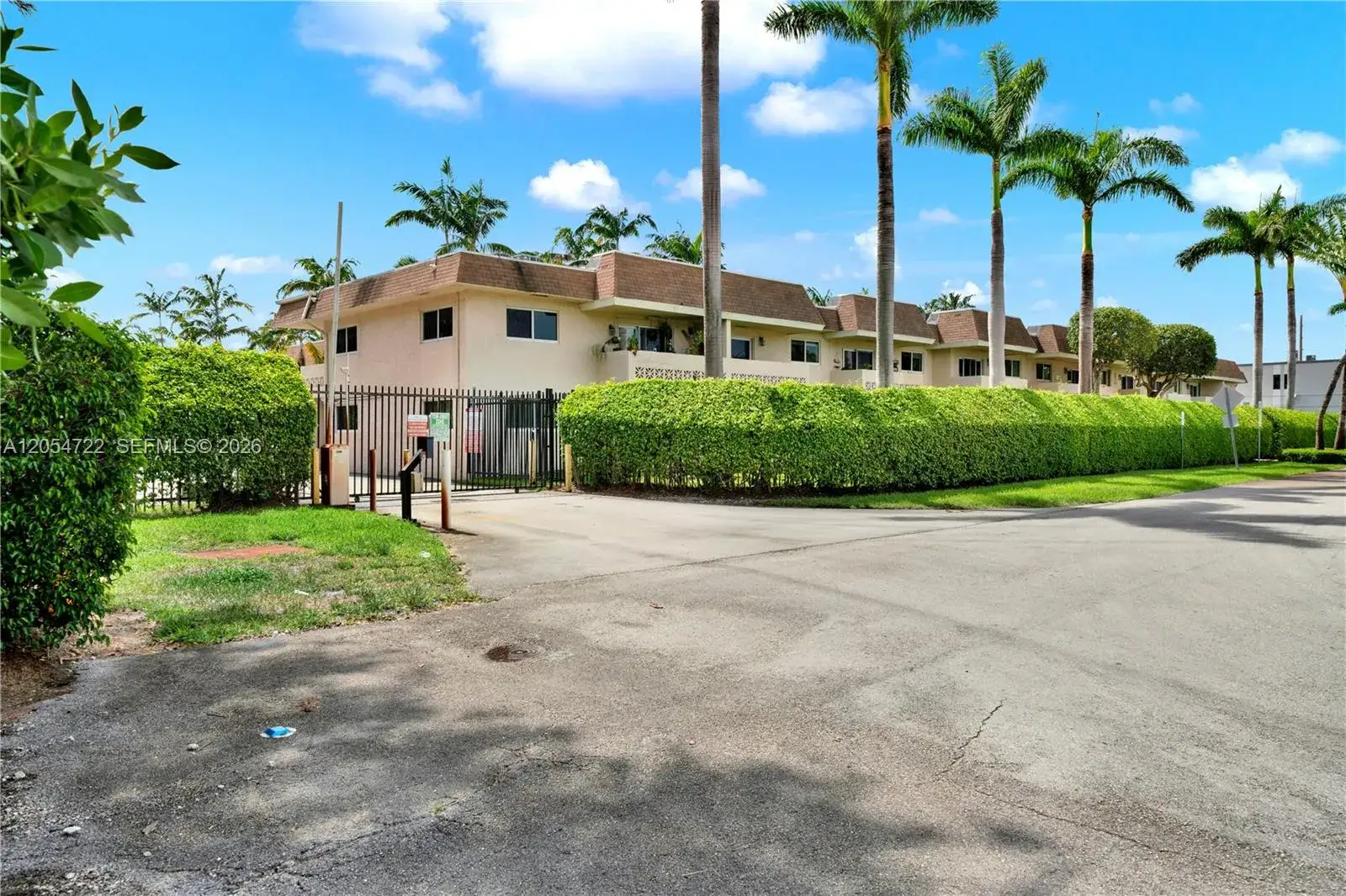 1 bedroom 1 bath Residential Lease for rent at 14500 SW 88th Ave # 217, Palmetto Bay FL 33176