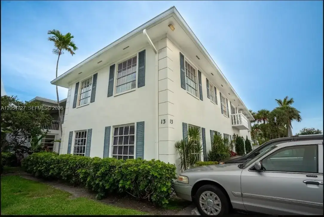 2 bedroom 1 bath Residential for sale at 2201 NE 66th St # 1302, Fort Lauderdale FL 33308