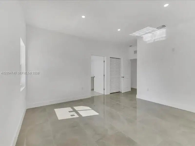 2 bedroom 2 bath Residential for sale at 1539 SW 44TH AVE, Fort Lauderdale FL 33317