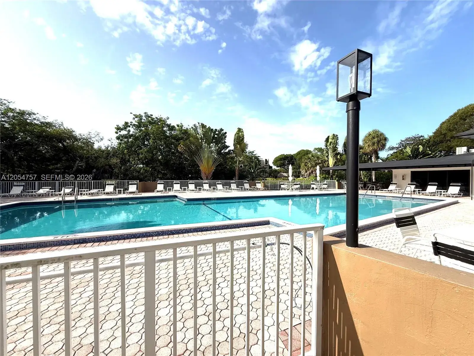 1 bedroom 1 bath Residential Lease for rent at 7755 SW 86th St # 303, Miami FL 33143