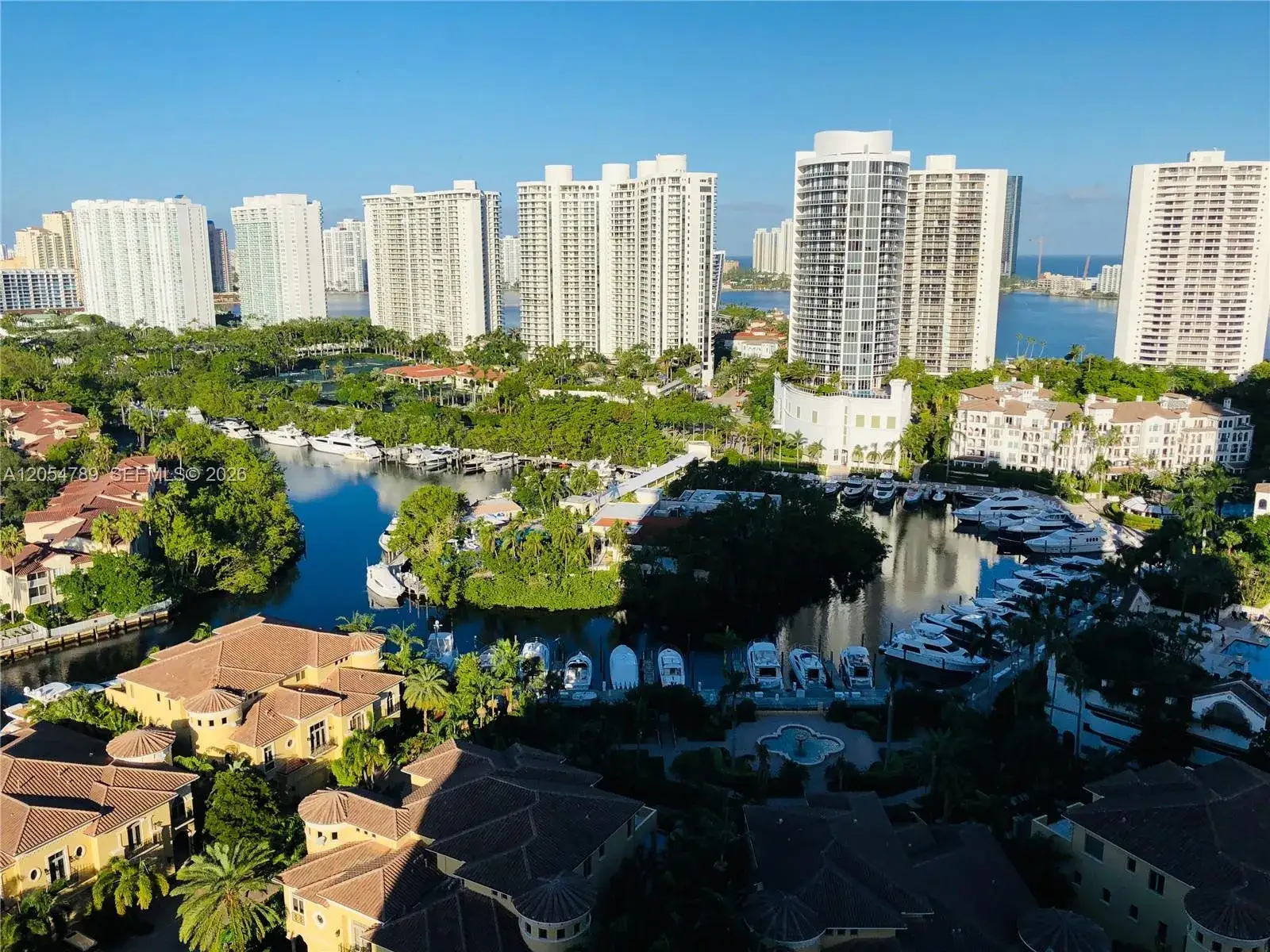 2 bedroom 2 bath Residential Lease for rent at 1000 Island Blvd # 2308, Aventura FL 33160