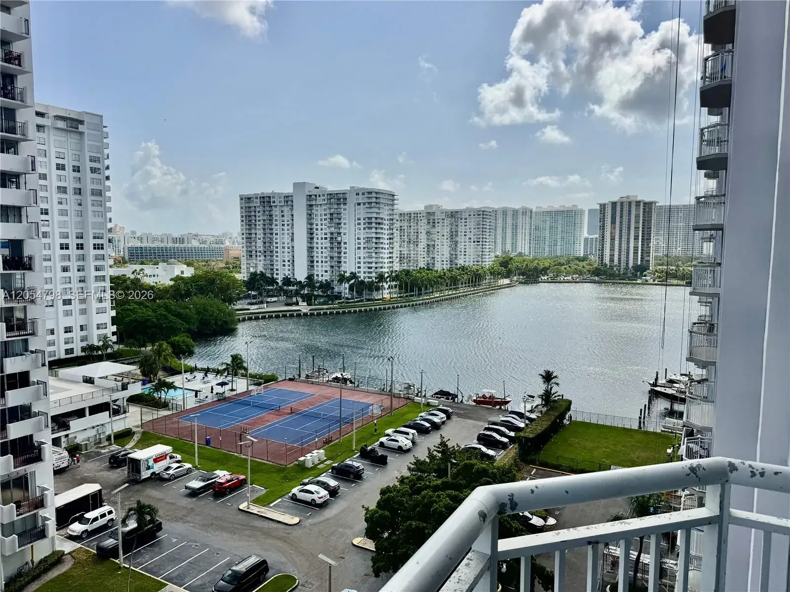 2 bedroom 2 bath Residential for sale at 18051 Biscayne Blvd # 1002, Aventura FL 33160