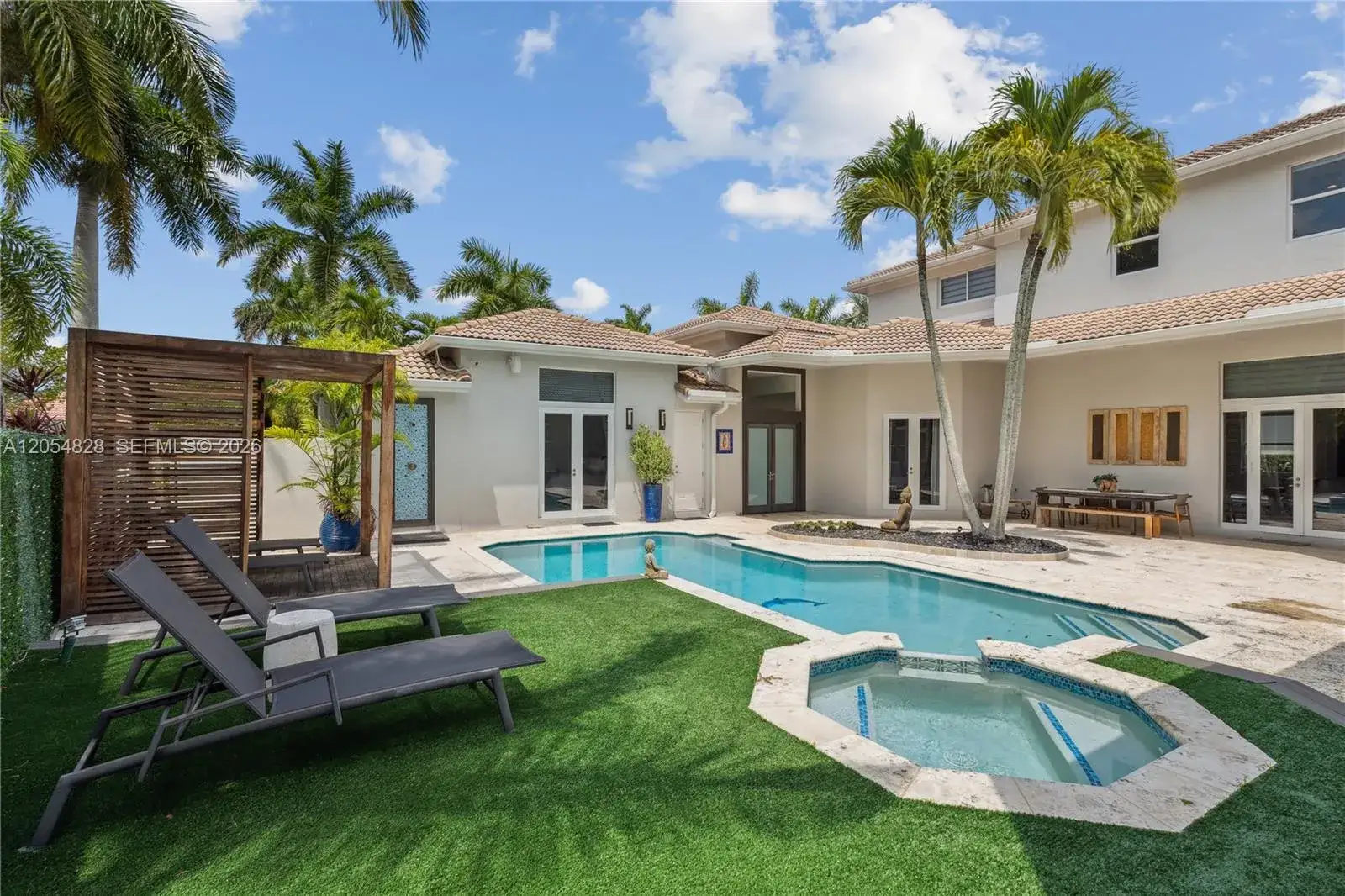 5 bedroom 5 bath Residential for sale at 1371 Victoria Isle Dr, Weston FL 33327