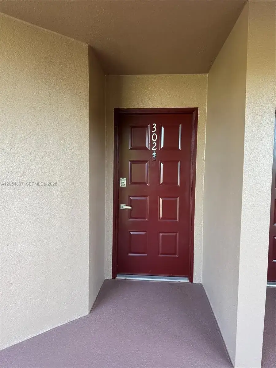 1 bedroom 1 bath Residential for sale at 500 SW 130th Ter # 302A, Pembroke Pines FL 33027