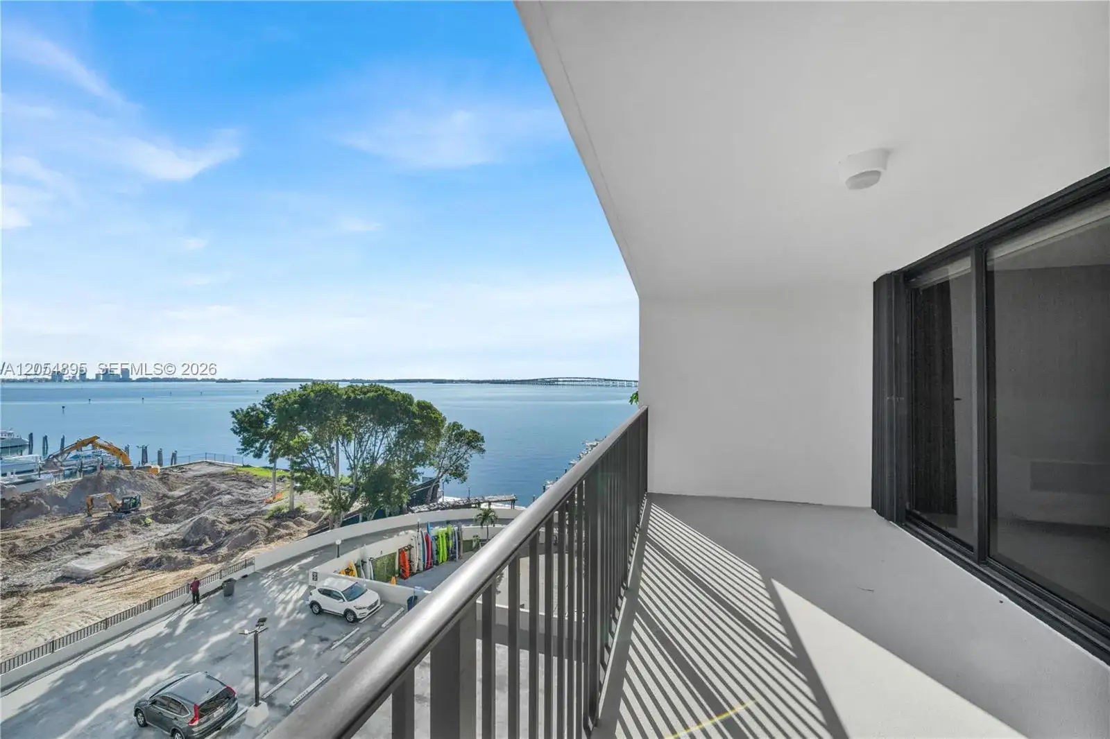 1 bedroom 1 bath Residential Lease for rent at 1865 Brickell Ave # A606, Miami FL 33129